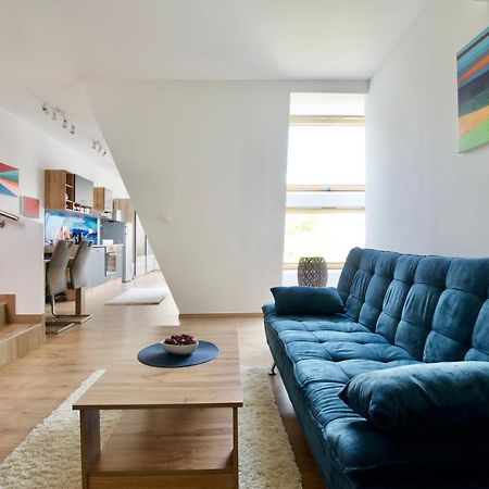 Premium Apartment By Hi5 - Penthouse Studio + Rooftop Budapest Eksteriør billede